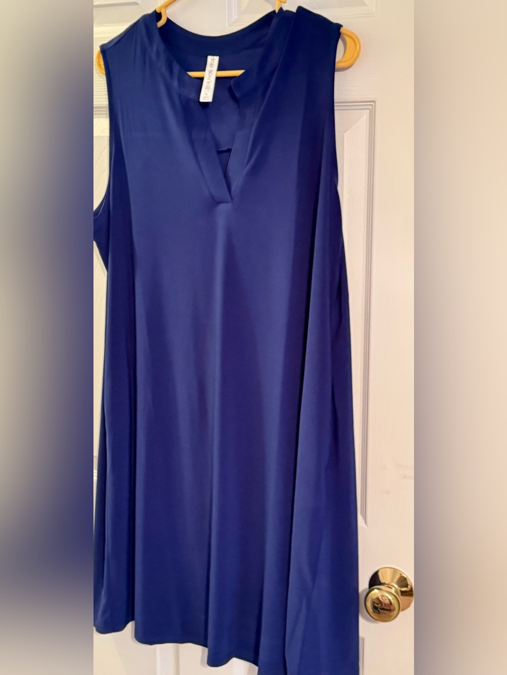 Dear Scarlett Sleeveless V-Neck Dress - Picture 2 of 4